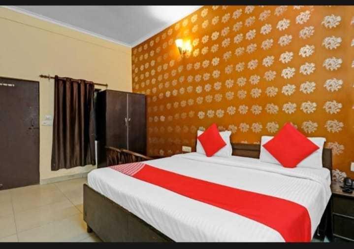 Super Hotel O Global نيودلهي المظهر الخارجي الصورة
